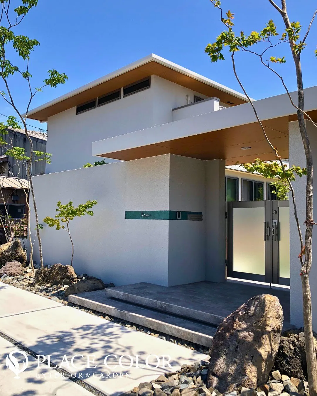 品格を感じるエントランスデザイン🌿