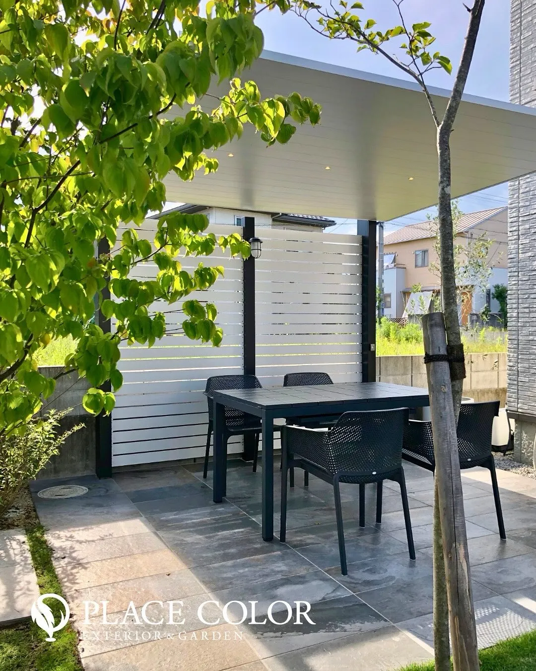 くつろぎのアウトドアリビング🌿 