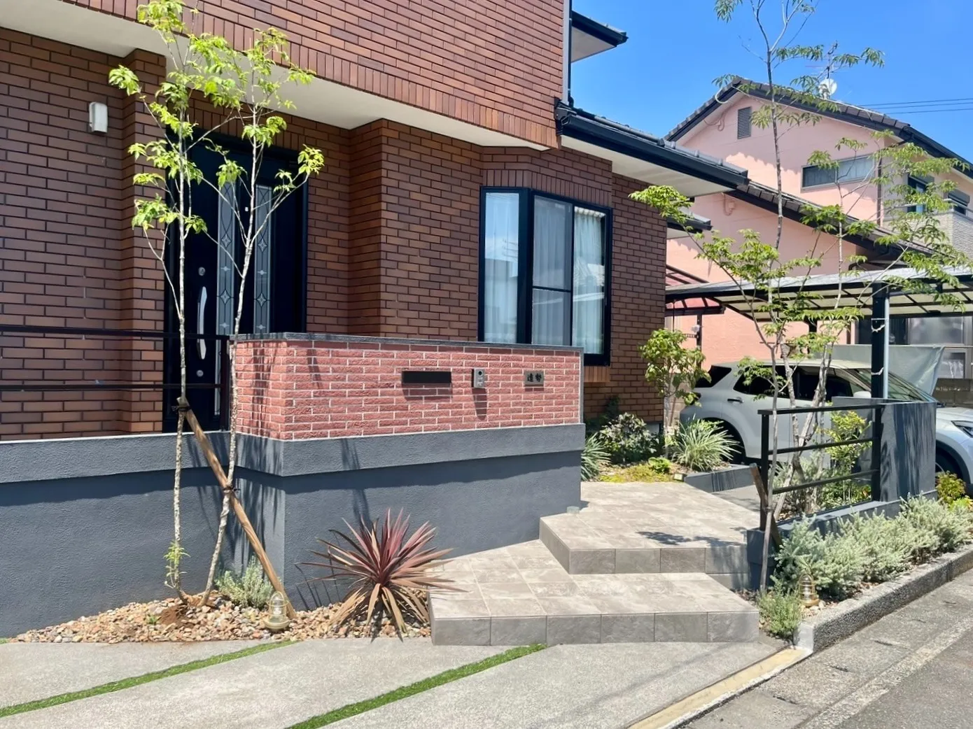 吉田町　モダンな門まわりと植栽で彩る外構リフォーム