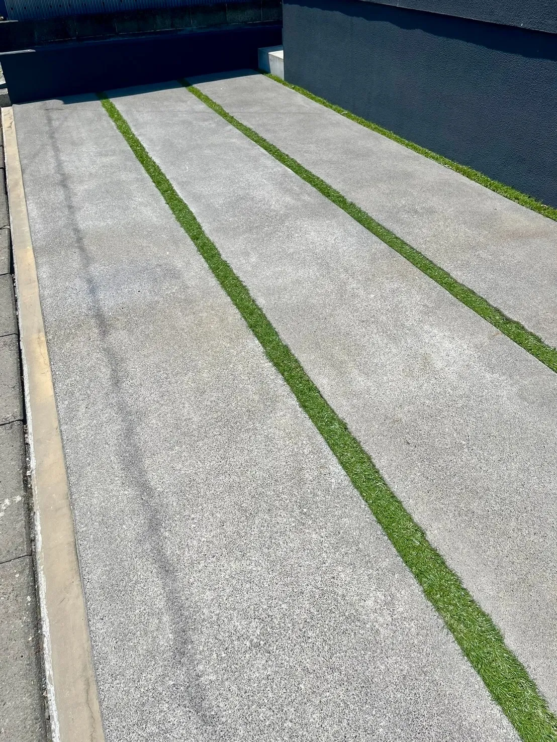 駐車場は洗い出し仕上げ